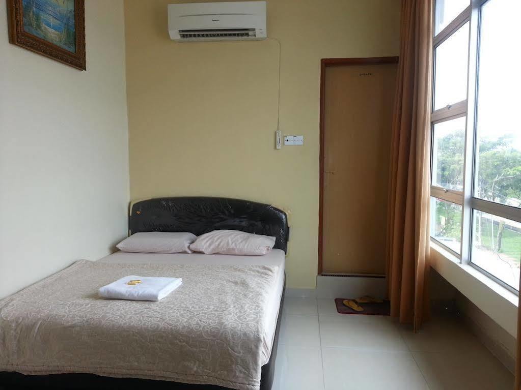 Casavilla Travellers Lodge Taiping Exterior photo