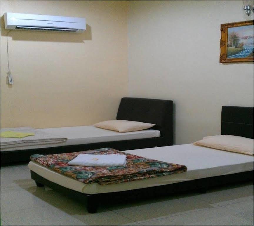 Casavilla Travellers Lodge Taiping Exterior photo
